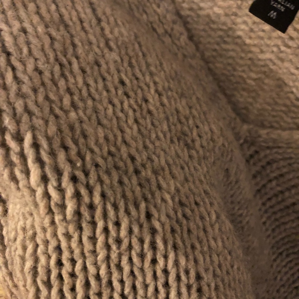 Gray Knit Sweater - image 4